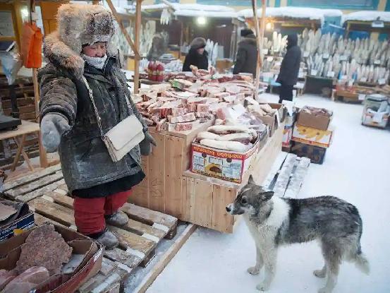 ：全村约900人苹果30块1个1斤牛肉10多元j9九游会(中国)网站西伯利亚-63℃C小卖部(图8)