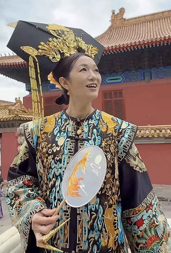 务网友太激进不可取郑琴曾送同品牌面膜j9